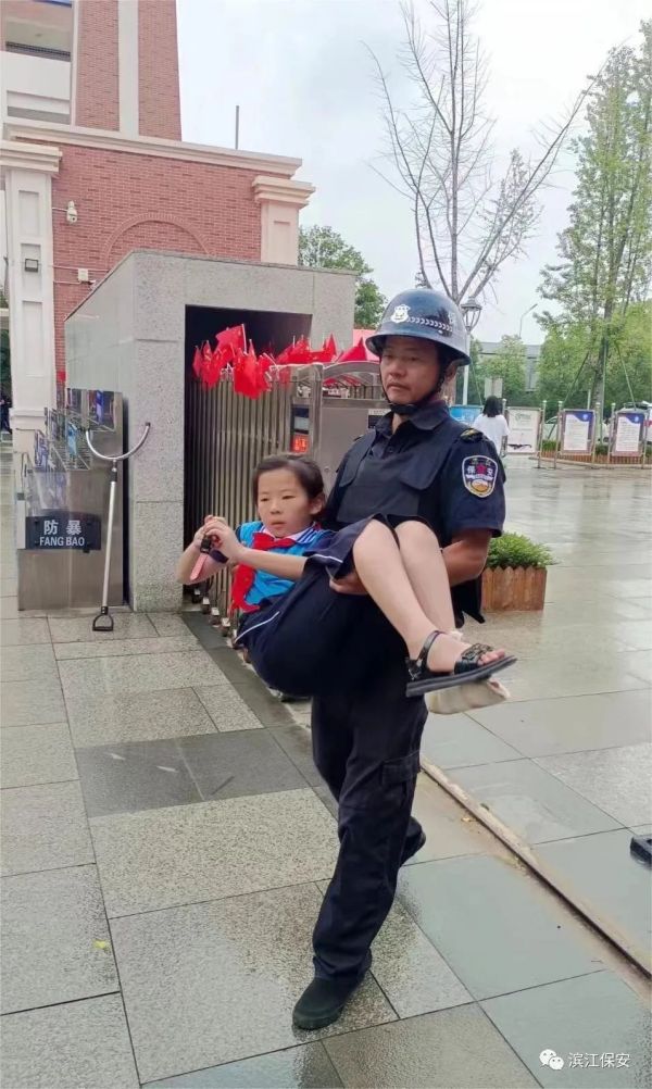 长沙滨江保安服务有限责任公司,长沙安保服务,长沙保安,保镖特卫服务,护卫 长沙滨江保安服务有限责任公司,长沙安保服务,长沙保安,保镖特卫服务,护卫