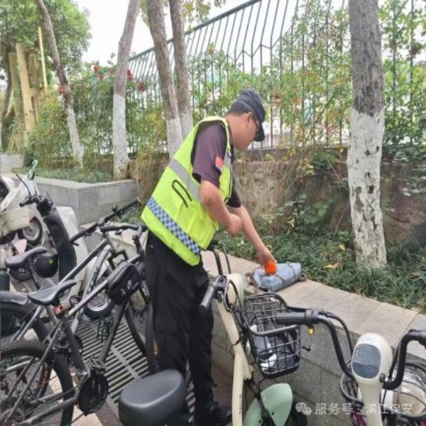 长沙滨江保安服务有限责任公司,长沙安保服务,长沙保安,保镖特卫服务,护卫 长沙滨江保安服务有限责任公司,长沙安保服务,长沙保安,保镖特卫服务,护卫