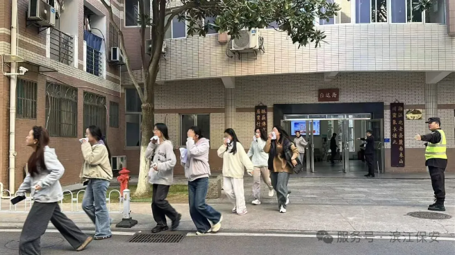 长沙滨江保安服务有限责任公司,长沙安保服务,长沙保安,保镖特卫服务,护卫 长沙滨江保安服务有限责任公司,长沙安保服务,长沙保安,保镖特卫服务,护卫