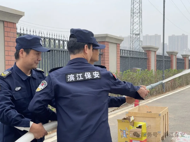 长沙滨江保安服务有限责任公司,长沙安保服务,长沙保安,保镖特卫服务,护卫 长沙滨江保安服务有限责任公司,长沙安保服务,长沙保安,保镖特卫服务,护卫