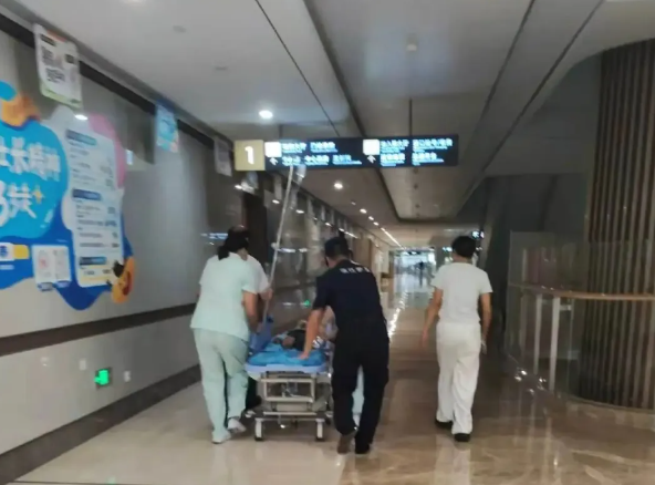 长沙滨江保安服务有限责任公司,长沙安保服务,长沙保安,保镖特卫服务,护卫
